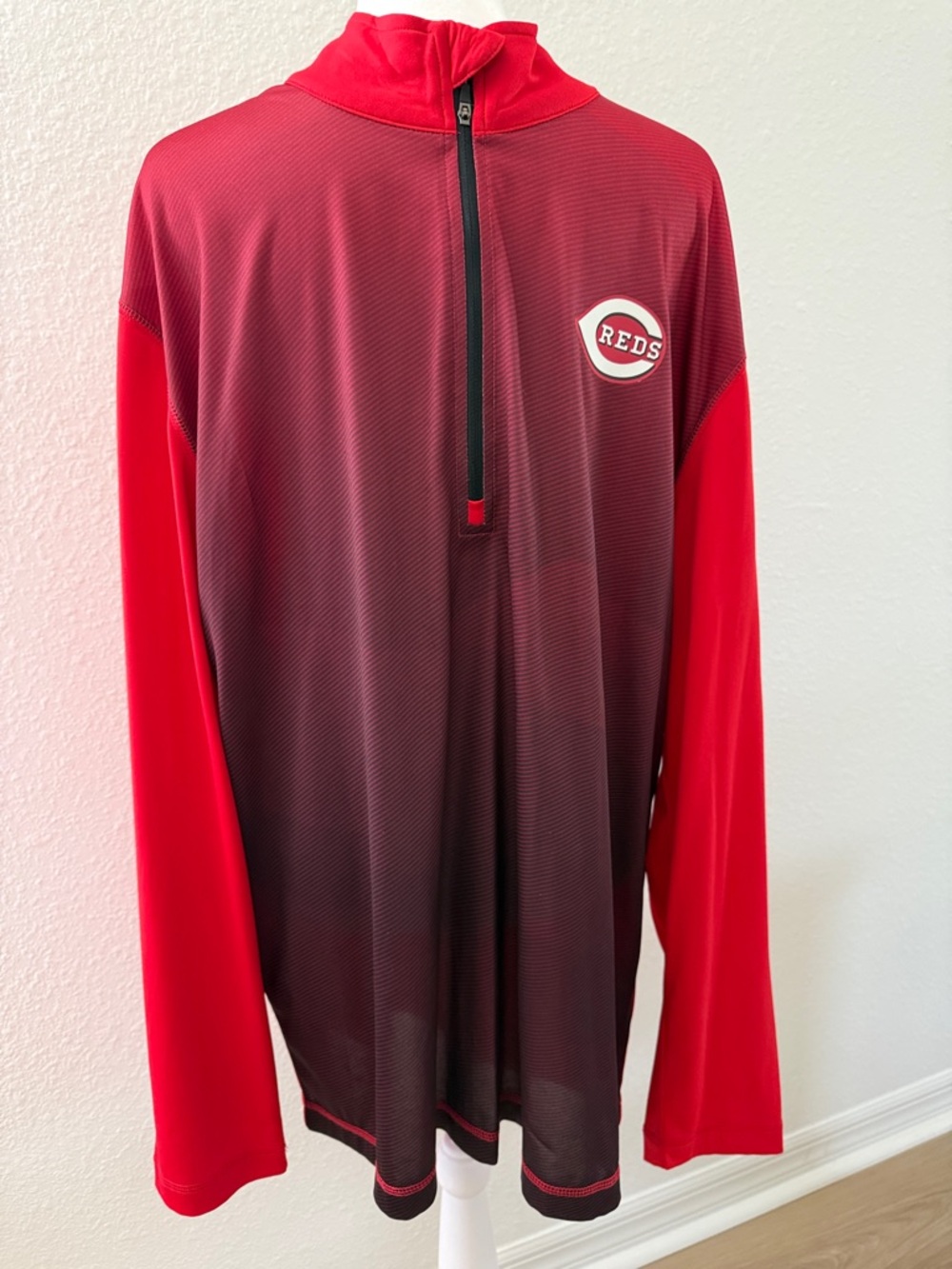Majestic Reds Gradient Red to Black Half-Zip Performance Jacket